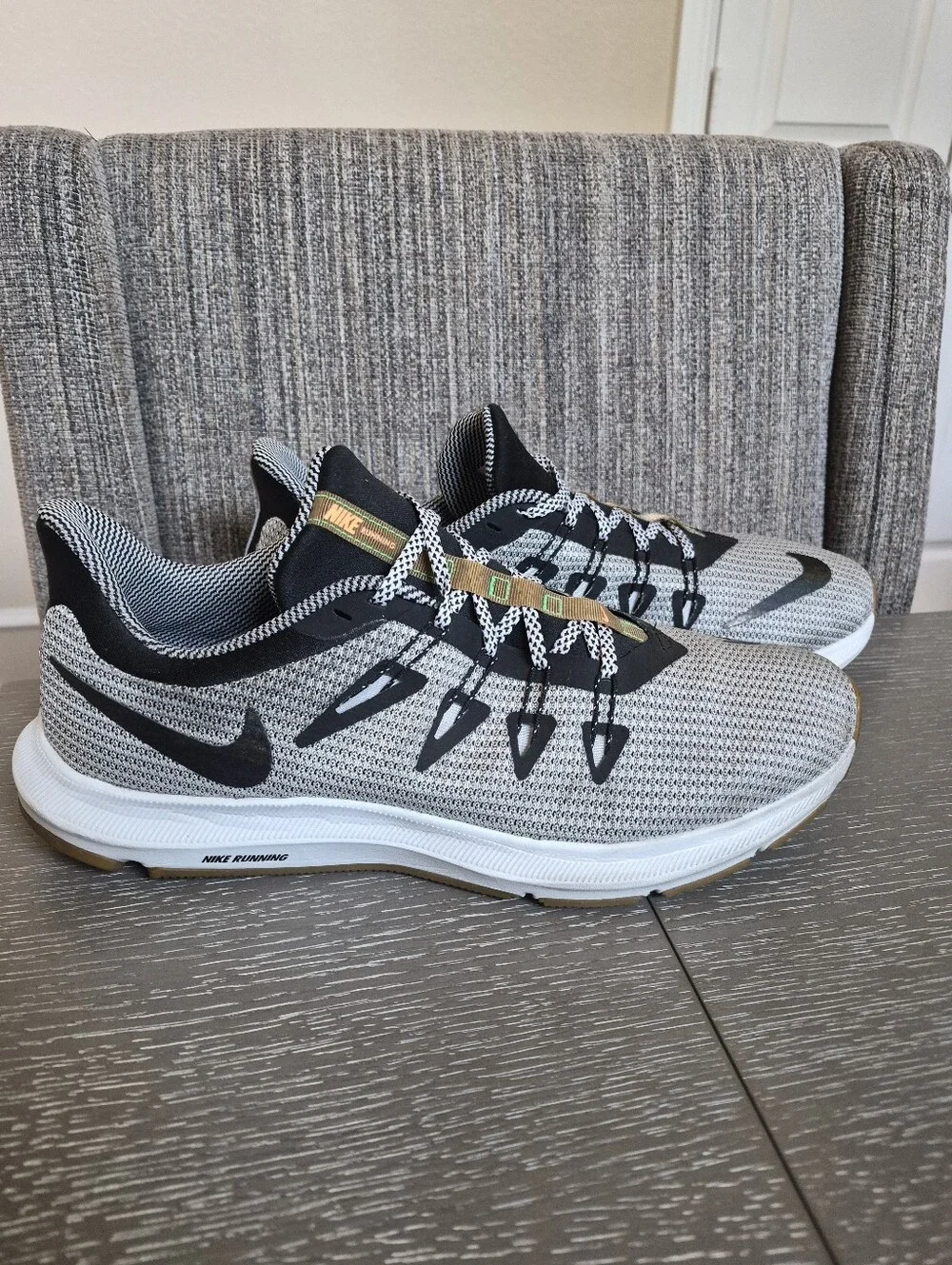 Nike Quest SE Men’s Grey, Black and White Athletic Running Shoes